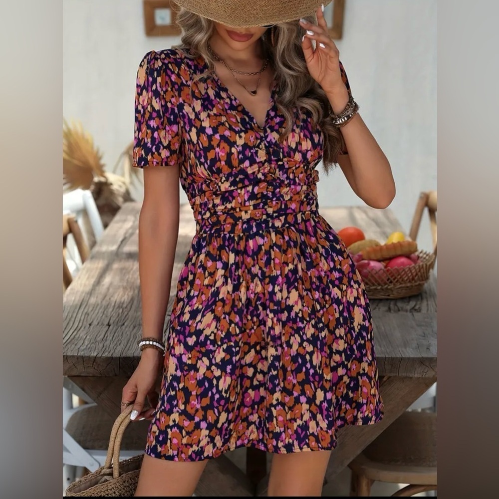 NWOT Floral Print V-neck Dress - Picture 1 of 10